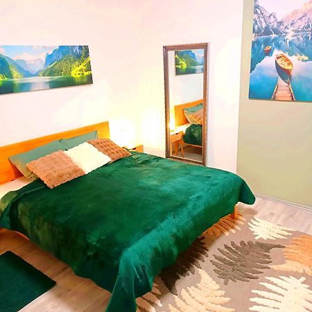 Family Apartments 2 Room'S Centre Muerzzuschlag ภายนอก รูปภาพ
