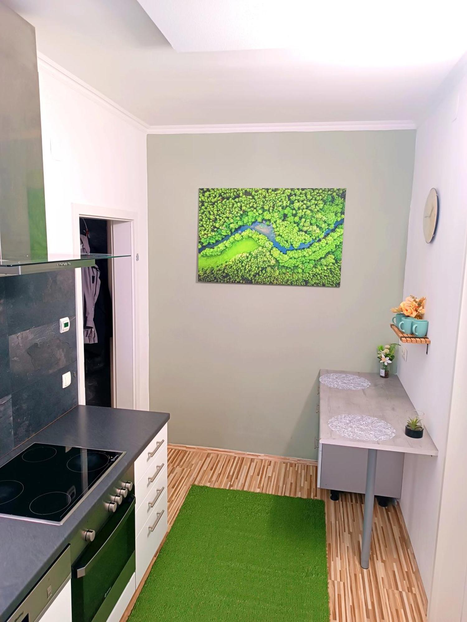 Family Apartments 2 Room'S Centre Muerzzuschlag ภายนอก รูปภาพ