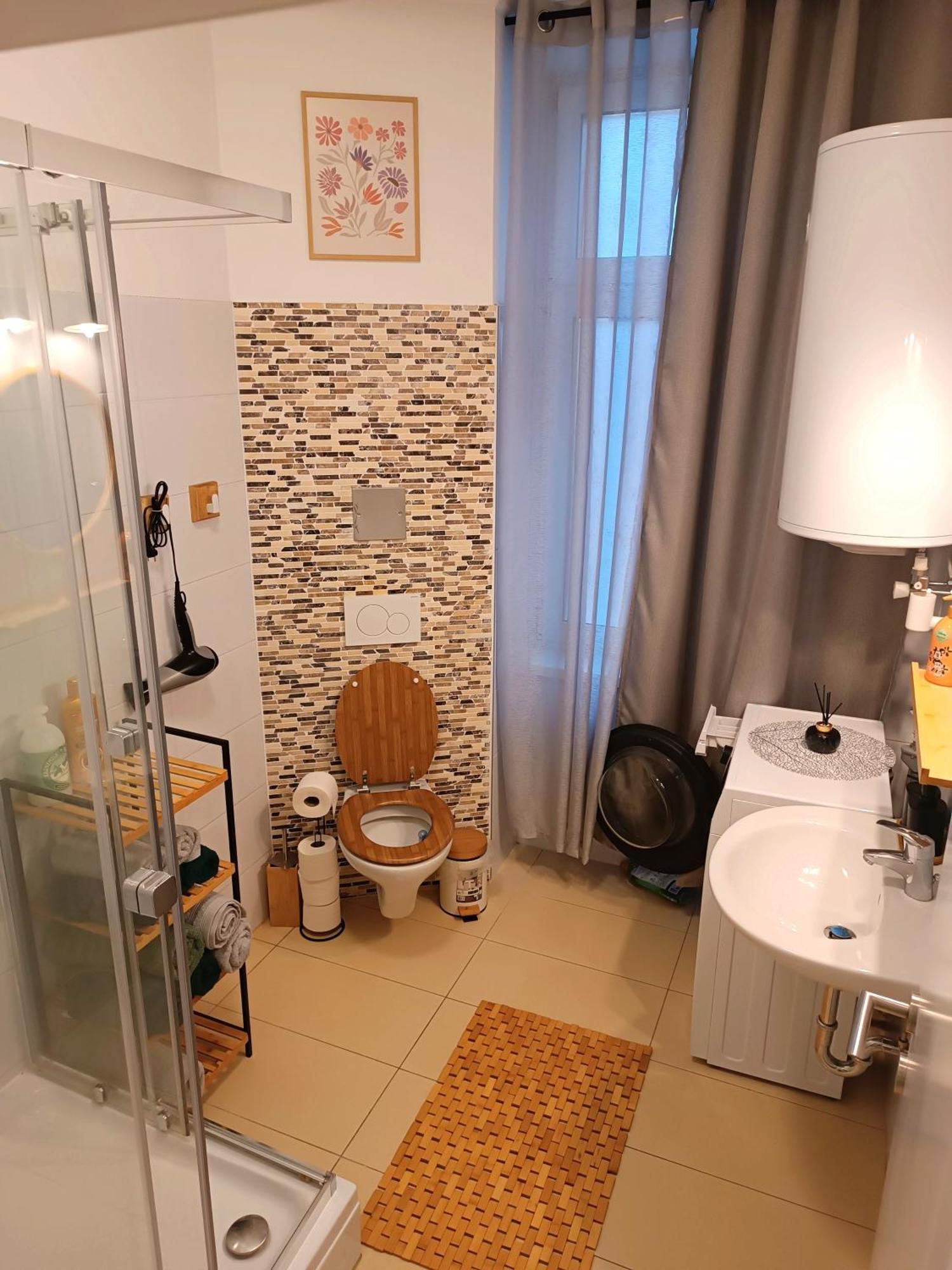 Family Apartments 2 Room'S Centre Muerzzuschlag ภายนอก รูปภาพ